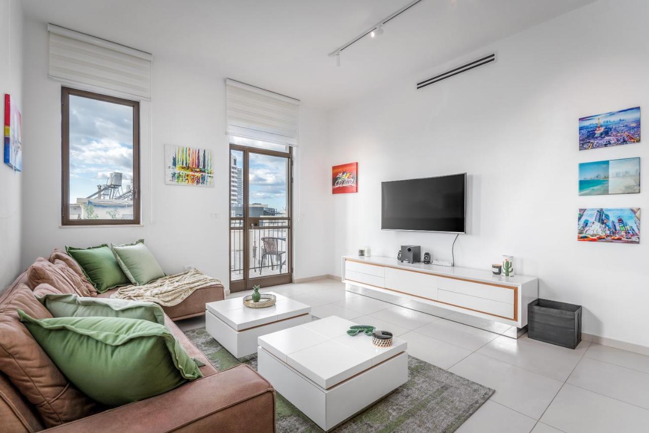 Modern & Bright 3 Bdr Close To The Beach Тель-Авив Экстерьер фото